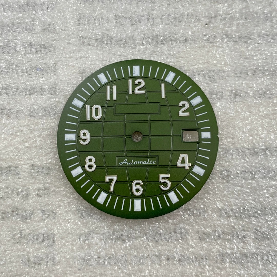 Quadrante da 32 mm senza logo  - Reel Case recensione e prezzo
